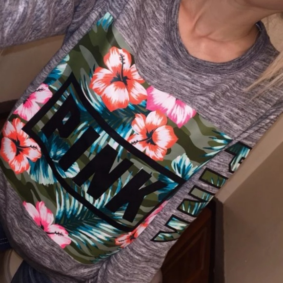 Rare 😍 😍vs pink tropical crew sweater size small - Picture 5 of 6